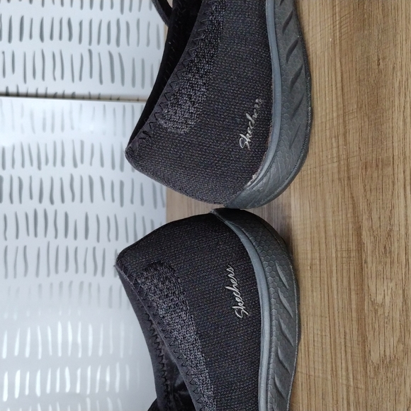 Skechers Sport Women's Breathe Easy Flats - Picture 9 of 12